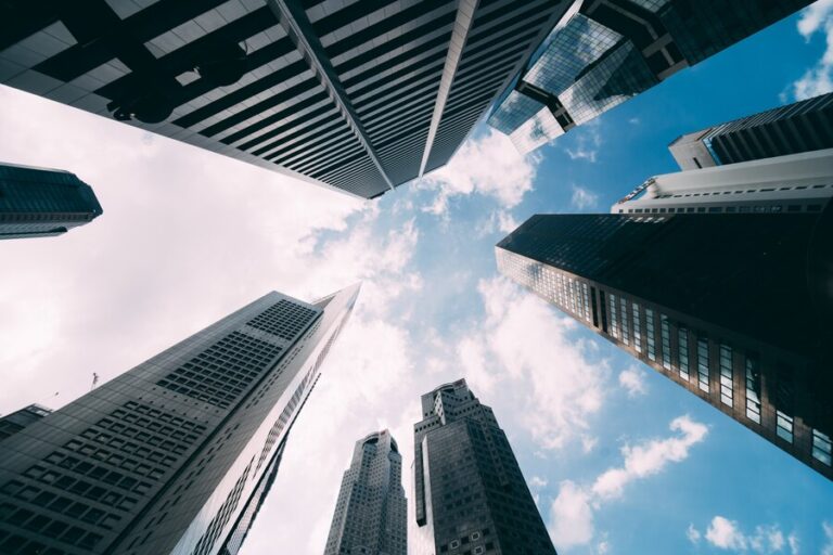 modern-office-corporate-building-low-angle-view-skyscrapers-city-singapore-panoramic-perspective-view-business-concept-success-industry-tech-architecture_231208-1519