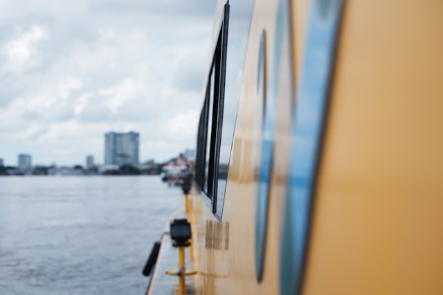 long-bun-UgQ9eQTdEnY-unsplash